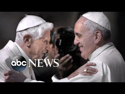 You are currently viewing Pope Francis calls for prayers for his predecessor
