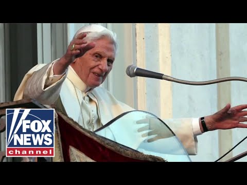 You are currently viewing Pope Benedict XVI dies at age 95