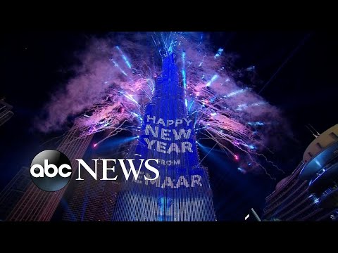 You are currently viewing Fireworks in Dubai usher in 2023