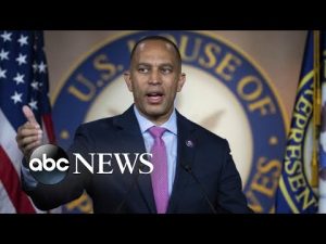 Read more about the article Jeffries slams Trump as McCarthy faces challenges to House Speaker bid