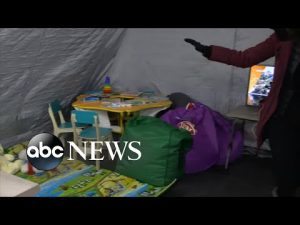 Read more about the article Ukrainians seek haven in warming shelters as shelling continues l ABCNL