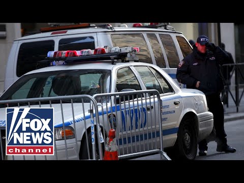 You are currently viewing Rookie NYPD cop attacked with machete on first day
