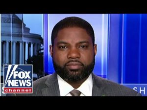 Read more about the article Byron Donalds and wife Erika push back on left’s attempts to ‘tokenize’ Black Republican rising star