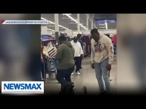 Read more about the article WATCH: Air Force veteran takes down armed shopper at Walmart | National Report