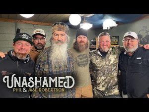 Read more about the article Phil & Jase Are Awestruck by Shane & Shane’s Gifts for Worship — but Can They Hunt Ducks? | Ep 615