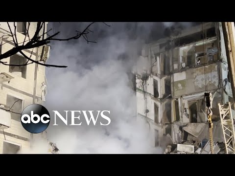 You are currently viewing Death toll rises in Ukraine apartment strike | ABCNL