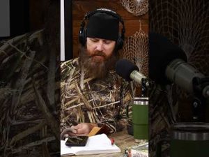 Read more about the article Jase Robertson: There Are Only 2 Responses to Jesus