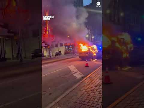 You are currently viewing Police vehicle set on fire in downtown Atlanta