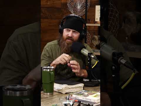 You are currently viewing Phil Robertson’s High Tolerance for Pain Is LEGENDARY #shorts
