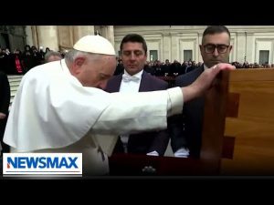 Read more about the article Pope Benedict XVI remembered during funeral at the Vatican | Report | Wake Up America