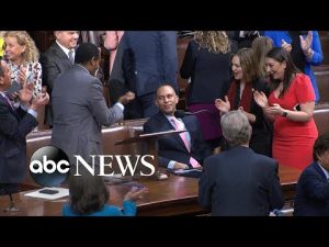 Read more about the article McCarthy loses in 10th House speaker vote