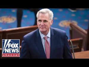 Read more about the article Kevin McCarthy wins House speaker on 15th vote