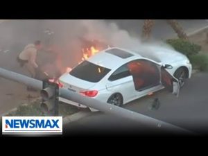Read more about the article Good Samaritan helps cop save man from burning car | National Report