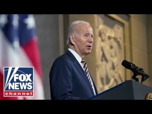 Read more about the article Biden raises eyebrows with ‘stray’ classified docs claim