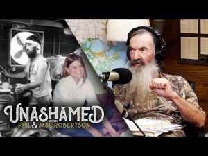 Read more about the article Phil Defends His Sister at a Bar & Jase Once Upset an Entire Bible Class | Ep 624