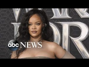 Read more about the article ‘Group Chat’: Chiefs, Eagles and Rihanna, oh my!