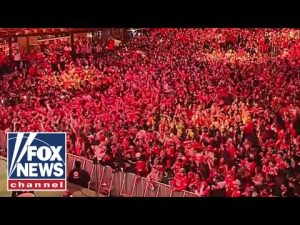 Read more about the article Kansas City Chiefs defeat Philadelphia Eagles in Super Bowl LVII