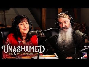 Read more about the article How Miss Kay Got Through Phil’s Wild Years & Missy Agrees That Jase ‘Could Be Wrong’ | Ep 629