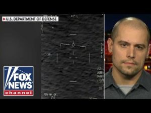 Read more about the article Former Navy pilot shares his encounter with UFO