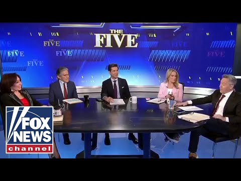 You are currently viewing ‘The Five’ celebrates Valentine’s Day
