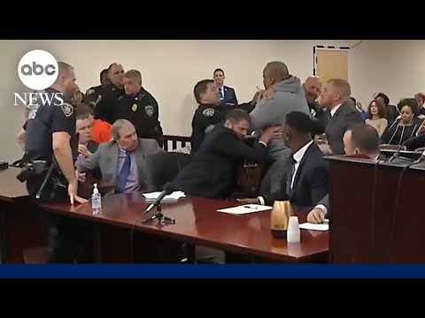 You are currently viewing Man lunges at Buffalo shooter as anger boils over during sentencing hearing