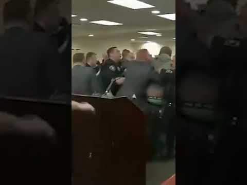 You are currently viewing Man Charges at the Buffalo Mass Shooter During Sentencing Hearing
