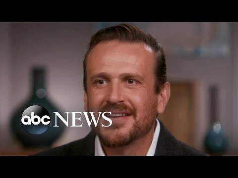 You are currently viewing Jason Segel, Brett Goldstein talk about ‘shrinking’ for new show
