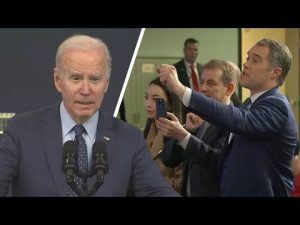 Read more about the article Biden LOSES IT When Reporter Asks About Family Business Dealings In China