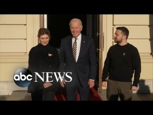 Read more about the article Biden makes surprise Ukraine visit