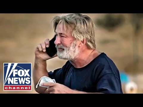 You are currently viewing Alec Baldwin secures major win after DA drops firearm charge