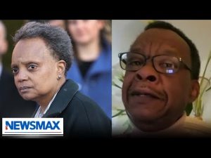 Read more about the article Lori Lightfoot doesn’t have respect for Chicago’s police: Dr. Willie Wilson | Wake Up America