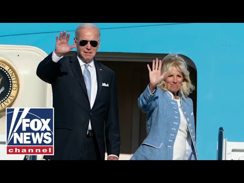 You are currently viewing FLOTUS claims Biden will run again in 2024
