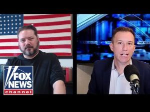 Read more about the article Former CNN Executive: This is why the media is biased | Ben Domenech Podcast