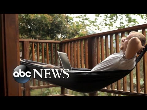 You are currently viewing ‘Bare Minimum Monday’ trends