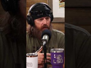 Read more about the article Jase Robertson: Love Is the ONLY Reason Jesus Did What He Did