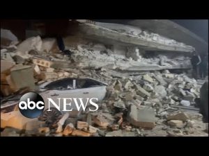 Read more about the article Hundreds dead after 7.8-magnitude quake hits Turkey, Syria l GMA