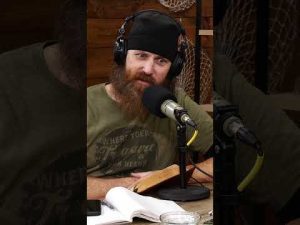 Read more about the article Jase Robertson Remembers Uncle Si Hates Going to the Hospital