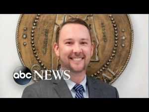 Read more about the article Viral mayor dubbed ‘Mayor Shenanigans’