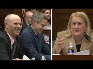 Read more about the article Journalists LAUGH at Democrat Who Wants to Know Their Sources