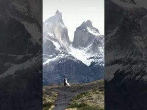 Read more about the article Couple poses for wedding photos at ‘end of the world’ | ABC News