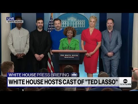 You are currently viewing Cast of Ted Lasso joins White House press briefing to address mental health| ABC News