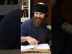 Read more about the article Jase Robertson: The Neighbor’s Dog Pooped in My House!
