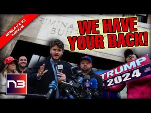 Read more about the article ANSWERED THE CALL: Trump Supporters Show Up In NYC Ahead of Trump Arrest As Key Witness Dismantled