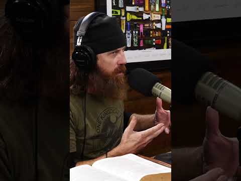 You are currently viewing Jase Robertson Gets NERVOUS at Church Potlucks