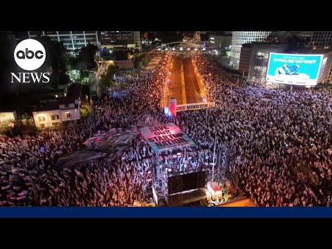 You are currently viewing Israeli citizens protest against Prime Minister’s decision