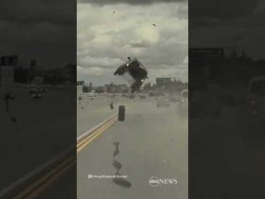 Read more about the article Car flips after being hit by flying tire | ABC News
