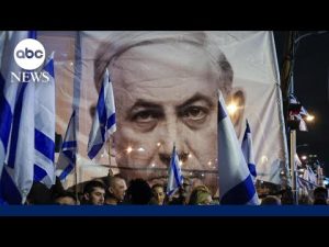 Read more about the article Netanyanhu delays Israel court overhaul plan in face of massive protests l GMA