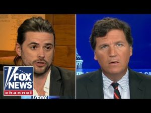 Read more about the article Former Mumford & Sons member tells Tucker how his life ‘crumbled’