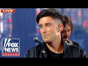Read more about the article Phil Wickham performs live on ‘Fox & Friends’