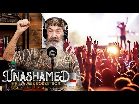 You are currently viewing Phil Is the New Elvis, Jase Witnesses a Plague & Missy Has to Check Him for Ticks | Ep 641